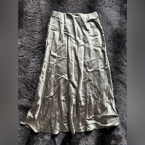 Metallic H&M midi skirt, new with tags, size XS